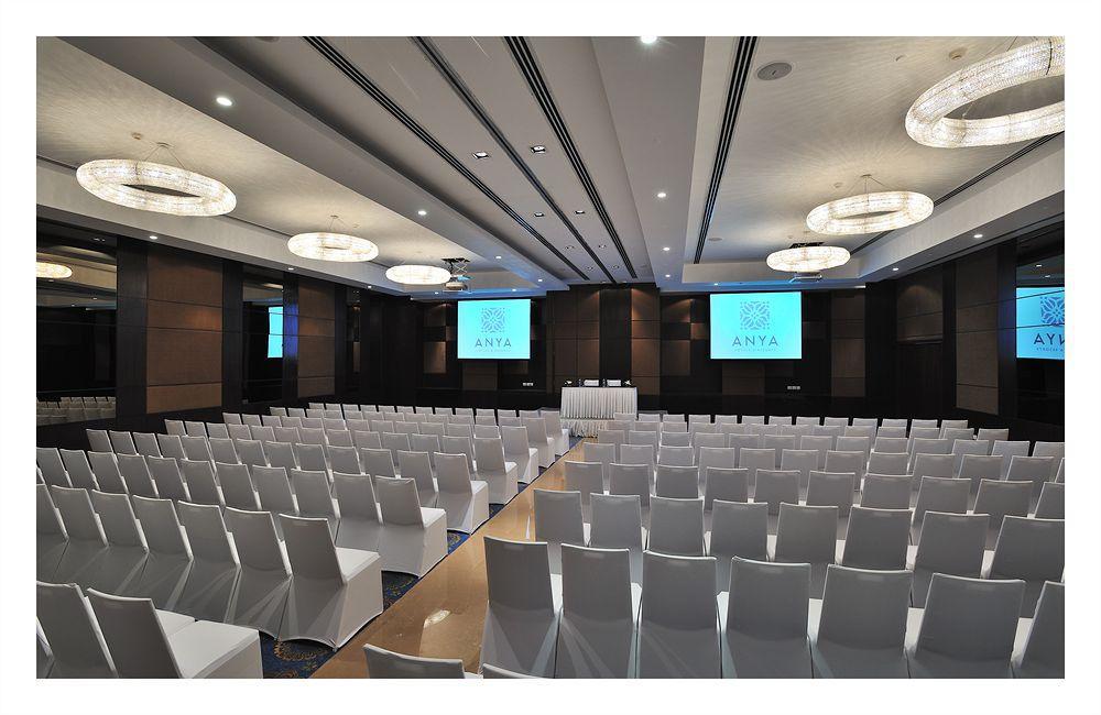 The Anya Hotel-Golf Course Road คูร์เคาน์ ภายนอก รูปภาพ