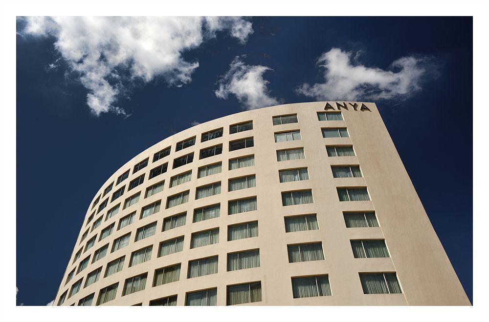 The Anya Hotel-Golf Course Road คูร์เคาน์ ภายนอก รูปภาพ