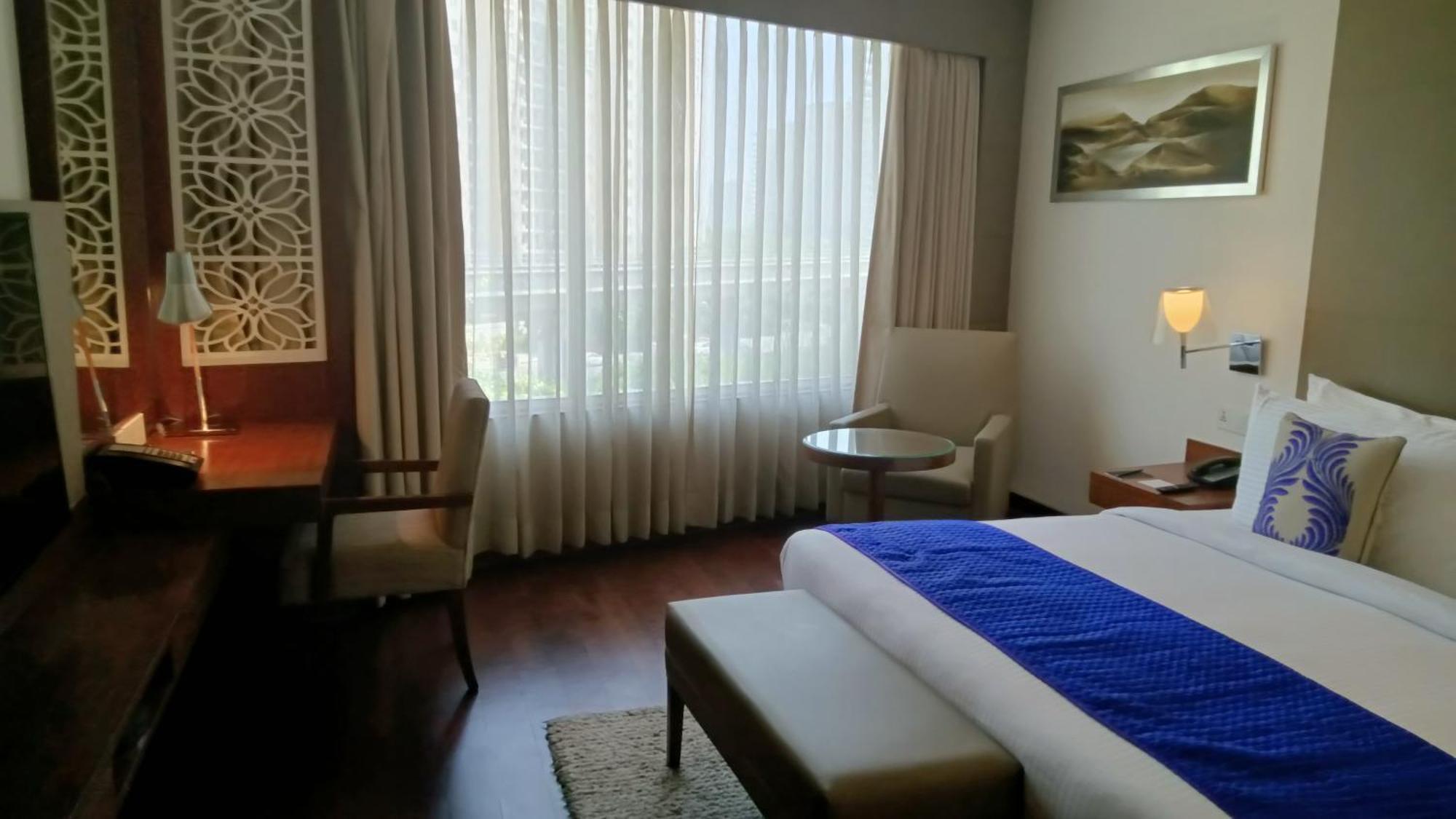 The Anya Hotel-Golf Course Road คูร์เคาน์ ภายนอก รูปภาพ