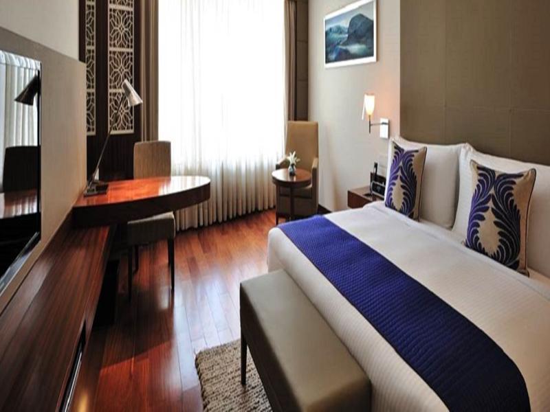 The Anya Hotel-Golf Course Road คูร์เคาน์ ภายนอก รูปภาพ