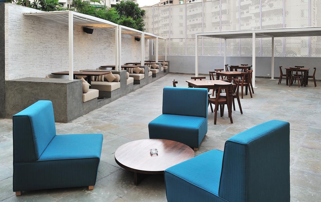 The Anya Hotel-Golf Course Road คูร์เคาน์ ภายนอก รูปภาพ