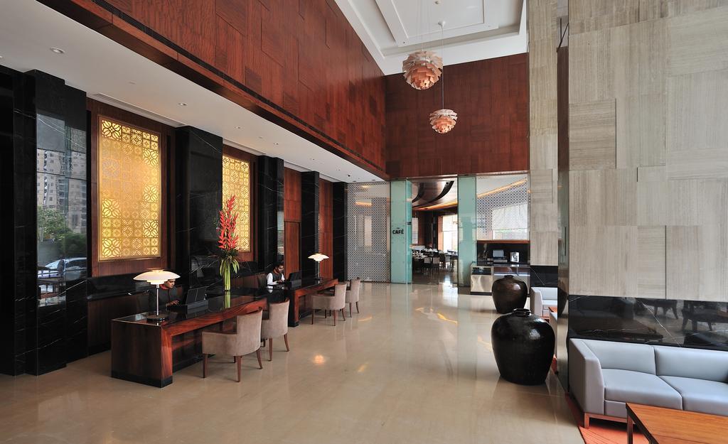 The Anya Hotel-Golf Course Road คูร์เคาน์ ภายนอก รูปภาพ