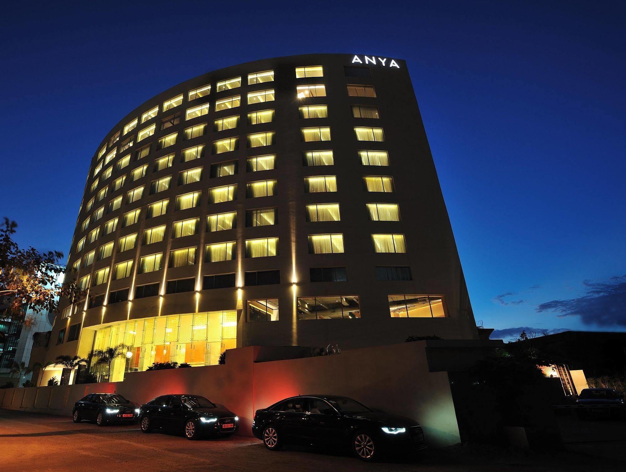 The Anya Hotel-Golf Course Road คูร์เคาน์ ภายนอก รูปภาพ